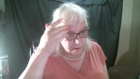 Sissy Diane online show from September 19, 11:41 pm