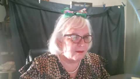 Sissy Diane online show from December 16, 12:29 am