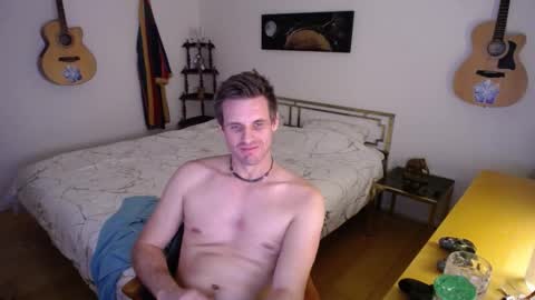 Snapshot of skatejocke chatting on October 21, 9:18 pm skatejocke online show from October 21, 9:18 pm