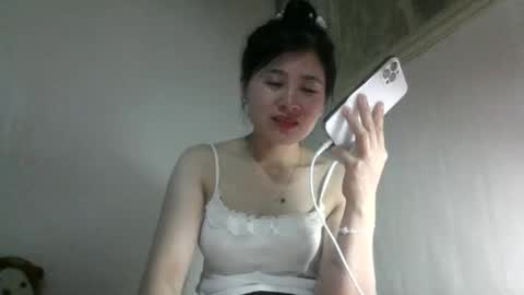 Shie online show from April 22, 1:29 pm