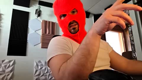 skimaskcouple89108 online show from April 21, 7:21 pm