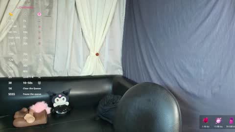 Emily Rojas online show from April 28, 1:14 am