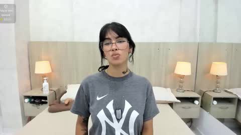 Emily Rojas online show from March 24, 7:53 pm