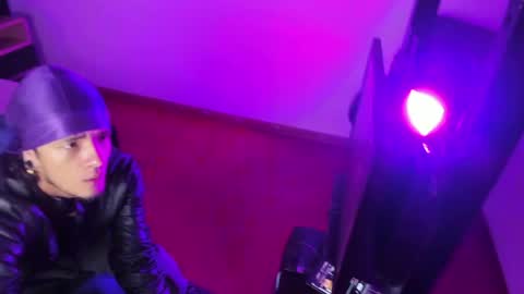 Mac online show from April 8, 12:41 pm