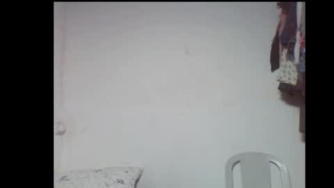 Linda independent model online show from December 17, 10:05 pm