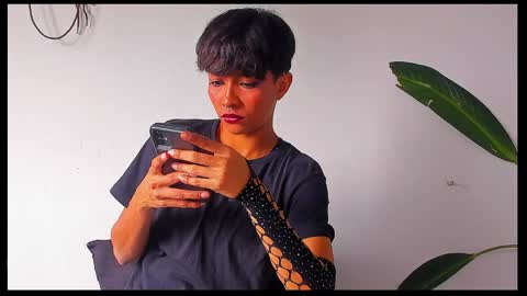 skinnybody_ online show from April 9, 4:56 pm