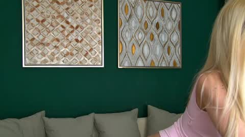 Natty online show from April 18, 4:14 am