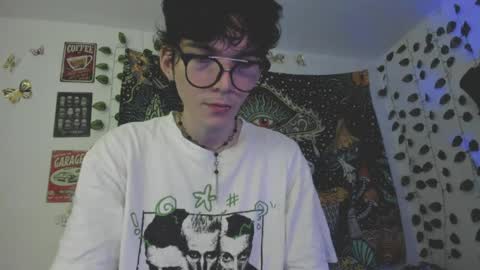 skiny_dann online show from April 21, 2:37 am