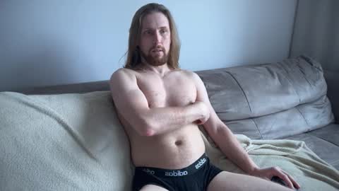 Snapshot of sky_guy25 chatting on January 25, 9:15 am sky_guy25 online show from January 25, 9:15 am