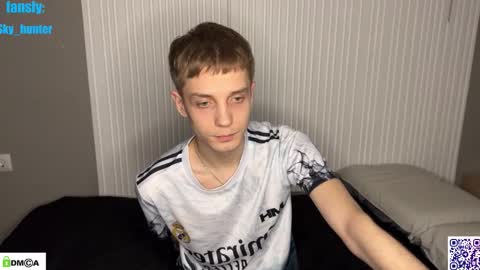 sky_hunter online show from November 27, 8:27 pm