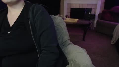 SKYLE   online show from April 21, 2:51 am