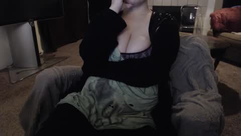 Snapshot of skyblu1 chatting on September 30, 4:45 am SKYLE online show from September 30, 4:45 am