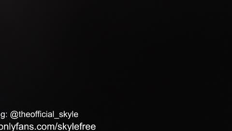 Snapshot of skyblu1 chatting on January 19, 12:59 am SKYLE online show from January 19, 12:59 am