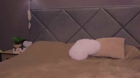 skylar426176 online show from April 2, 7:26 am