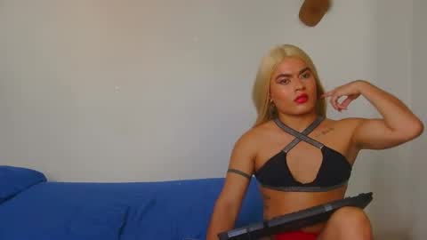 Brithany  online show from November 4, 3:24 pm