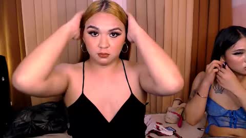 skylarvox_ online show from March 4, 5:13 pm