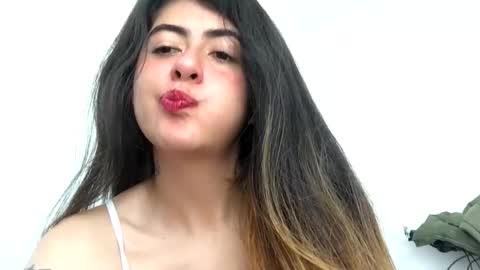 Skyler online show from February 20, 4:20 pm