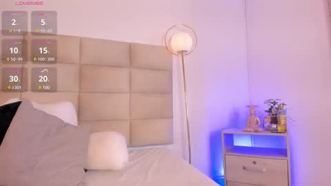    online show from March 3, 10:52 pm