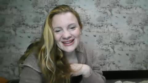 Snapshot of skyler_wans chatting on October 22, 3:57 pm Skyler online show from October 22, 3:57 pm