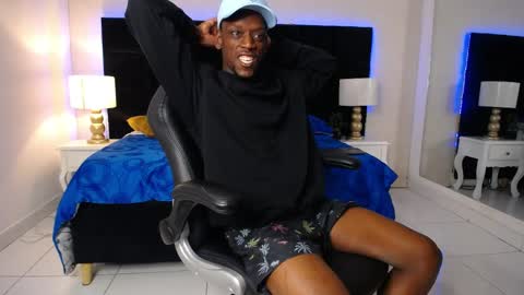 SKYLERBIGXXX online show from April 21, 4:19 am