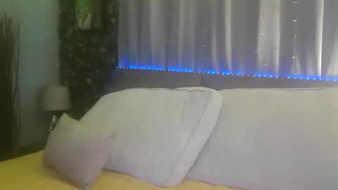 skyonetoo3 online show from October 16, 10:30 pm