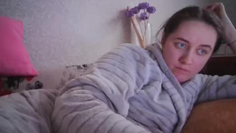 skyressie333 online show from February 27, 1:38 pm