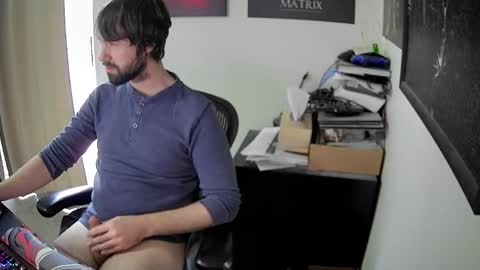 Snapshot of slave2pussy chatting on March 2, 6:19 pm slave2pussy online show from March 2, 6:19 pm