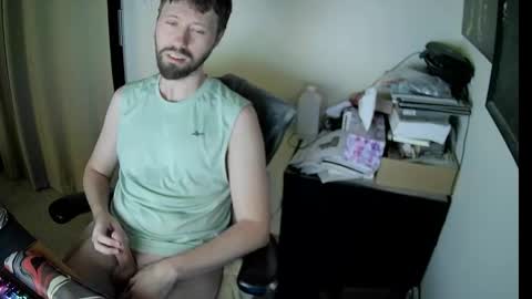 Snapshot of slave2pussy chatting on October 28, 5:52 am slave2pussy online show from October 28, 5:52 am