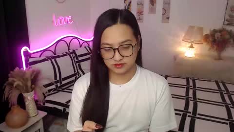 Queen Cyrine online show from November 23, 12:03 pm