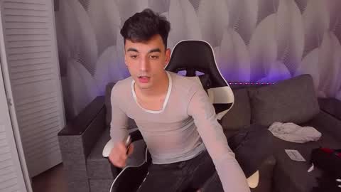 Slendy online show from February 22, 2:30 pm