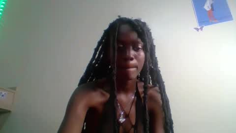 Snapshot of slim_ebony2006 chatting on October 25, 11:27 pm Anna online show from October 25, 11:27 pm