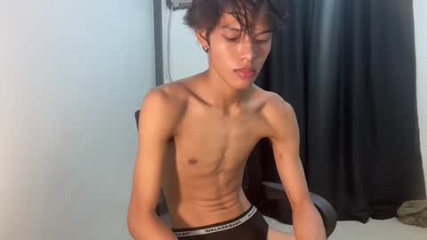 Snapshot of slim_sensation chatting on October 20, 2:22 pm slim_sensation online show from October 20, 2:22 pm