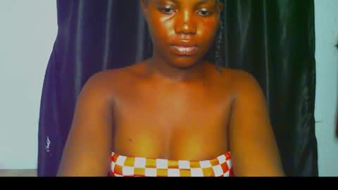 Snapshot of slimthick_tinah chatting on September 29, 2:05 pm TINA online show from September 29, 2:05 pm