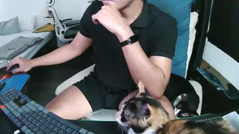 slothfully online show from December 22, 8:48 pm