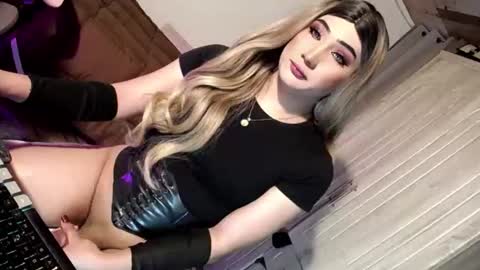 Nathalie online show from June 13, 8:03 am