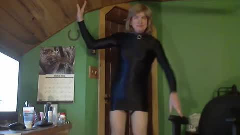 Snapshot of slutjennifertransxx chatting on March 10, 3:01 am slutjennifertransxx online show from March 10, 3:01 am