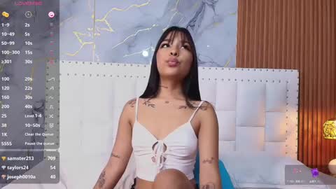 Snapshot of slutlittlecamila chatting on February 26, 2:52 am CAMILA  online show from February 26, 2:52 am