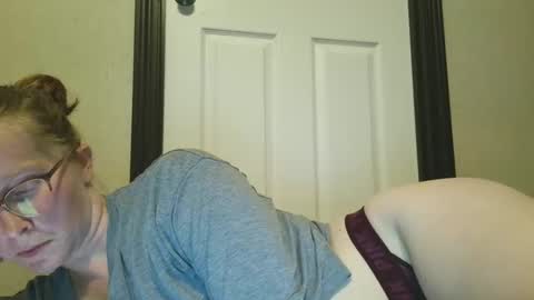 Slutty redhead3 online show from October 21, 11:41 pm