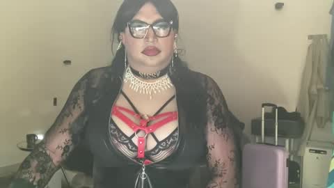 sluttygina1 online show from December 28, 9:40 pm