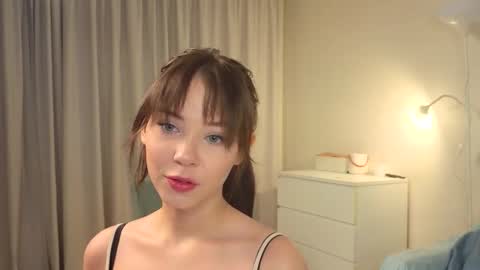 Lily online show from October 27, 1:11 pm