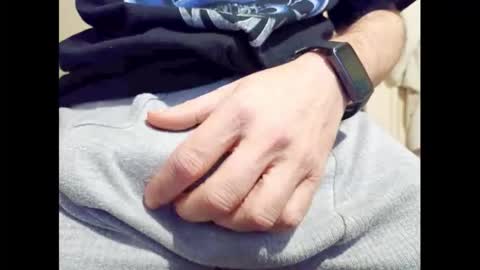 Small Hairy Uncut online show from December 4, 5:23 pm