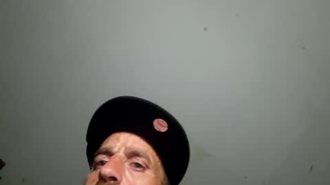 smallpackage1983 online show from November 17, 7:44 am