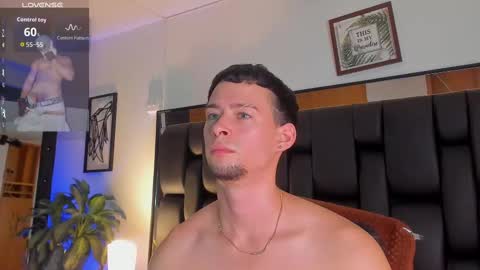 Snapshot of smiith_jade chatting on September 21, 1:53 am Jade Smiith online show from September 21, 1:53 am