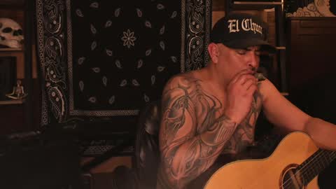 Snapshot of smokey915 chatting on February 7, 2:40 am Smokey915 online show from February 7, 2:40 am