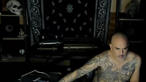 Snapshot of smokey915 chatting on January 14, 8:20 am Smokey915 online show from January 14, 8:20 am