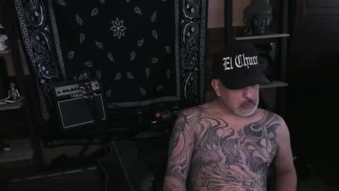 Snapshot of smokey915 chatting on February 10, 4:36 pm Smokey915 online show from February 10, 4:36 pm