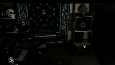 Snapshot of smokey915 chatting on January 18, 2:55 pm Smokey915 online show from January 18, 2:55 pm