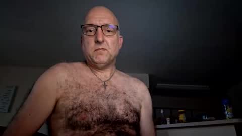 Snapshot of sms172 chatting on February 6, 1:43 pm sms172 online show from February 6, 1:43 pm