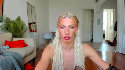   online show from February 9, 5:22 pm