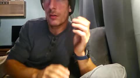 Snackyyyy online show from February 19, 3:38 am